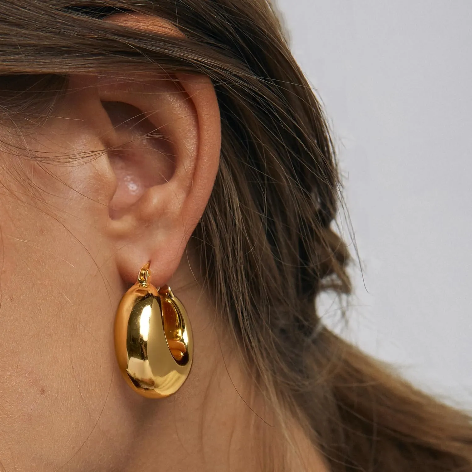 18 Pairs Hoop Stud Earrings Set for Women Gold Flat Back Stud Dainty Chunky Hoop Earring Hypoallergenic Stackable Earrings Sets for Multiple Piercing