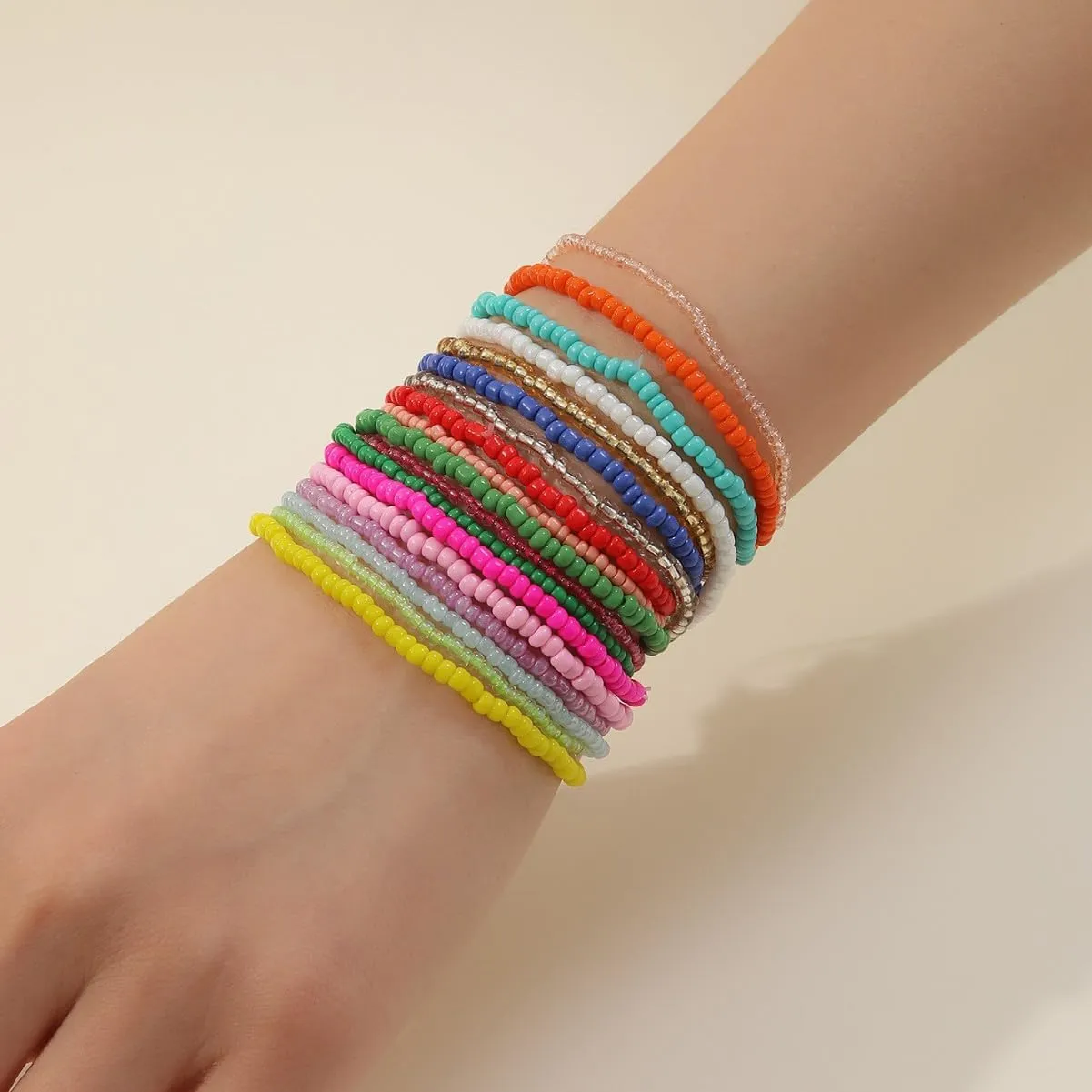 18Pcs Colorful Bohemia Seed Beaded Bracelets Handmade Adjustable Stackable Rainbow Beaded Stretch Bracelet Anket Multilayer Vaction Elastic Bracelet for Women Summer Beach Boho Jewelry Gifts
