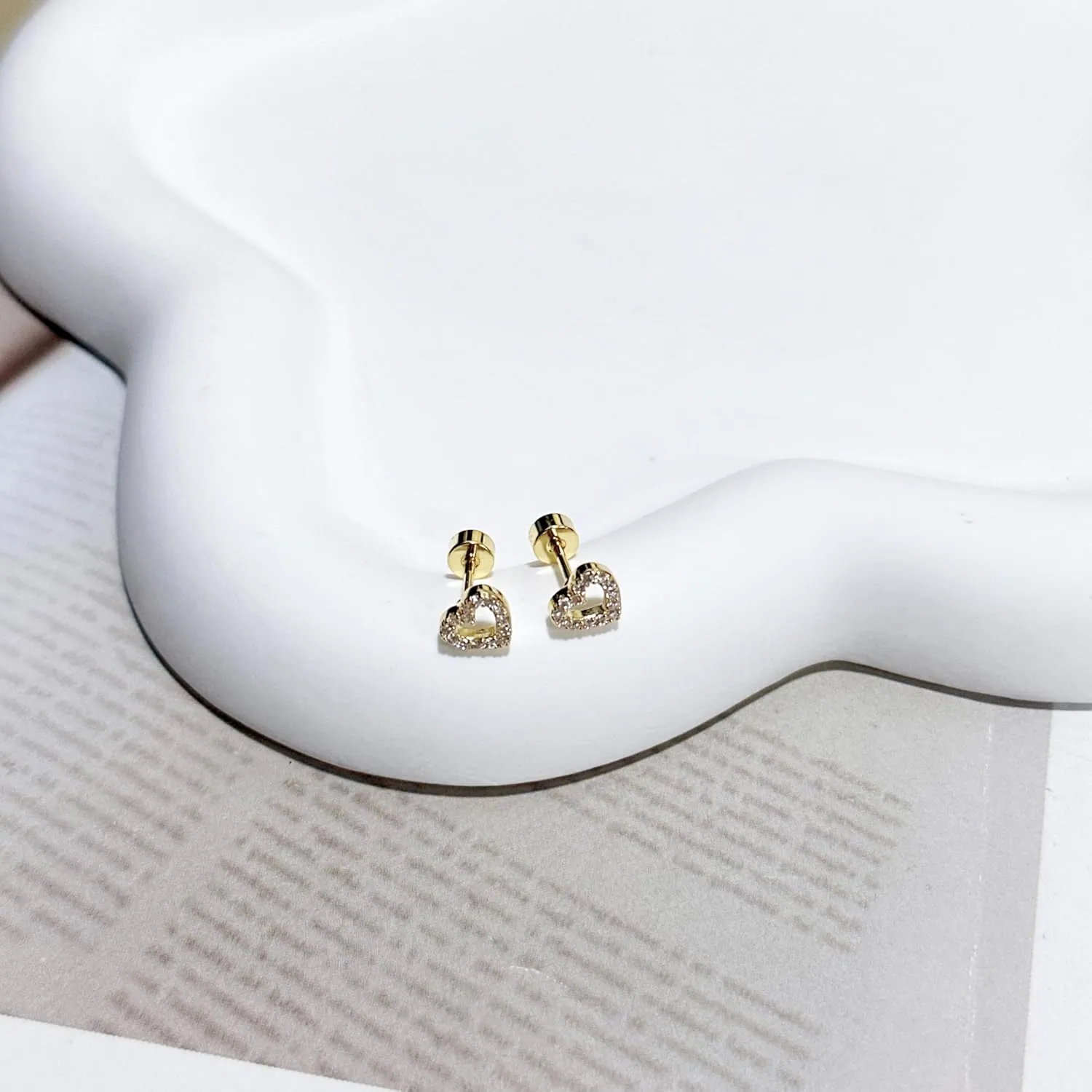 20G Cute Open Heart Tragus Cartilage Stud Earrings For Women Titanium Hypoallergenic CZ Sparkling Dainty Small Tiny Love Hearts Internally Threaded Screwback Studs Sleeper Helix Conch Ear Piercing Jewelry 6mm