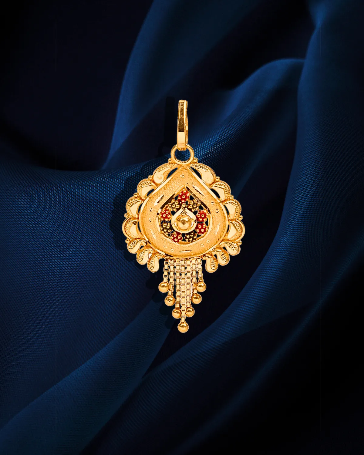 22 KT Elegant Gold Pendant (D132)