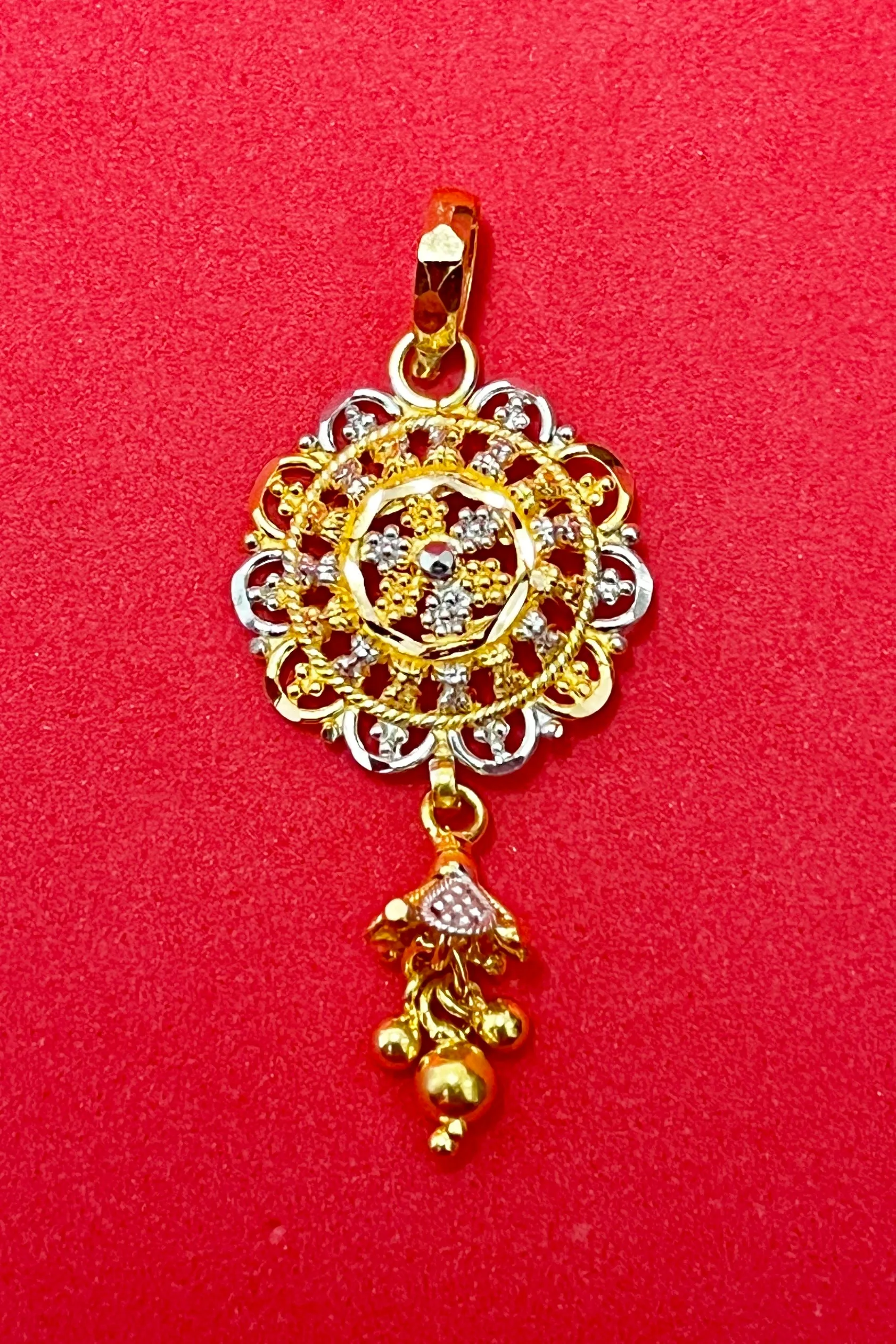 22 KT Gold Round Engraved Bells Pendant Set (D129)