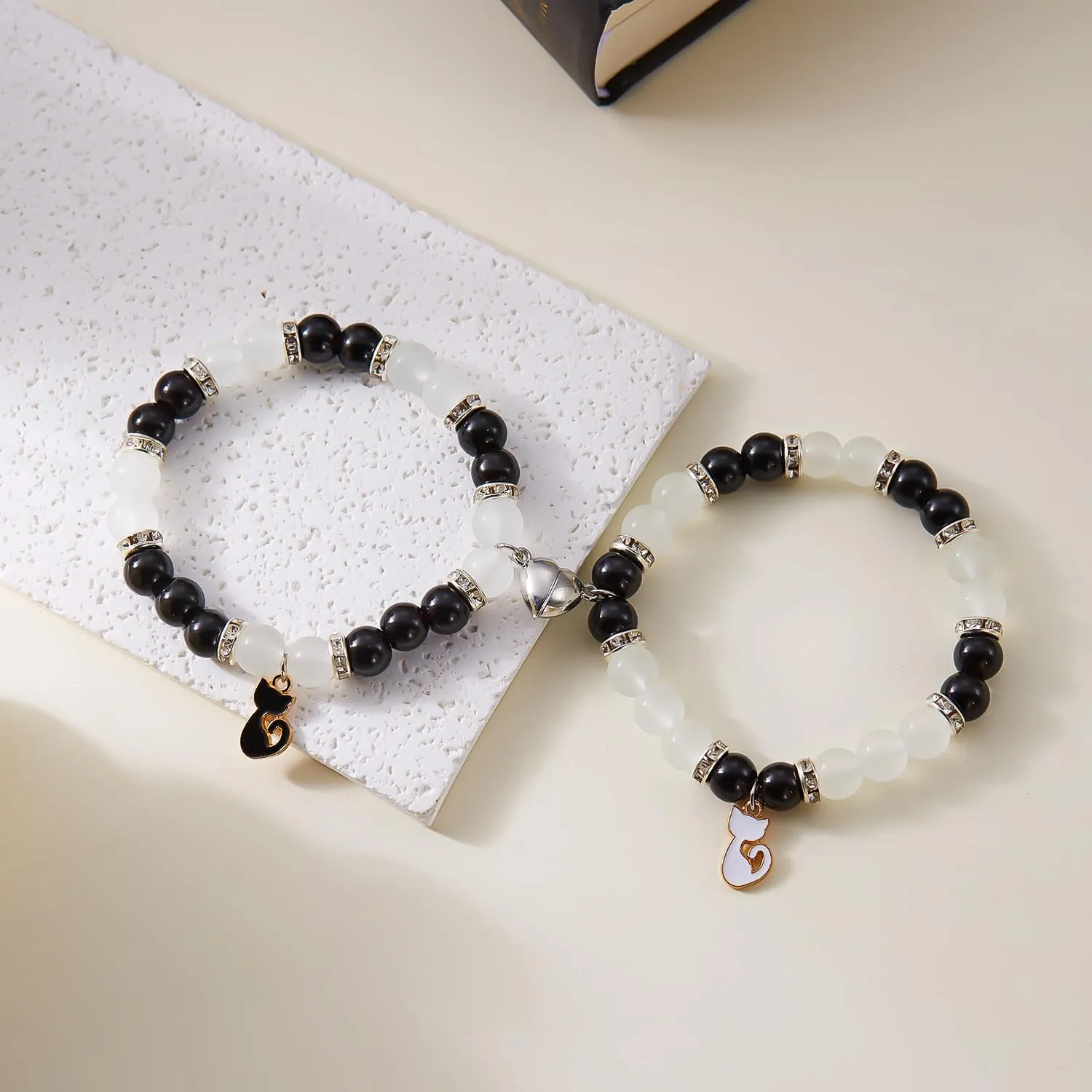 2Pcs Couple Friendship Bracelets Cute Kawaii Cartoon Cat Animal Heart Matching Bracelets Y2k Colorful Cat Glass Beaded Elastic Bracelet for Women Men Relationship Jewelry Gifts