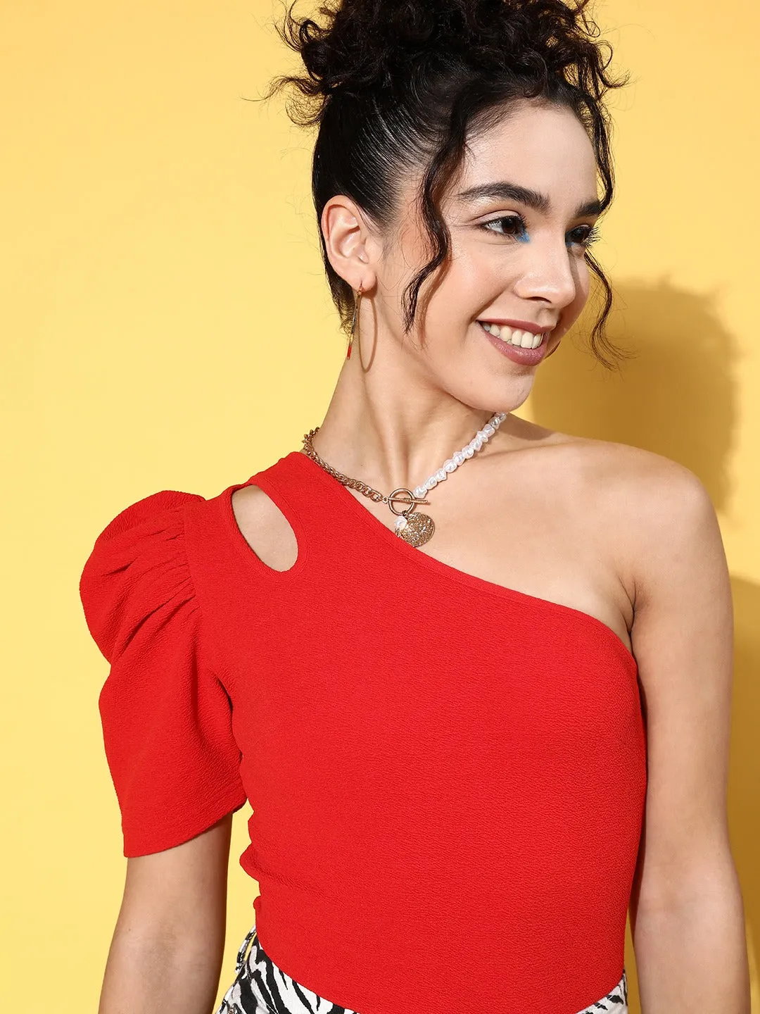 Berrylush Women Solid Red One-Shoulder Neck Cutout Puff Sleeve Knitted Regular Top