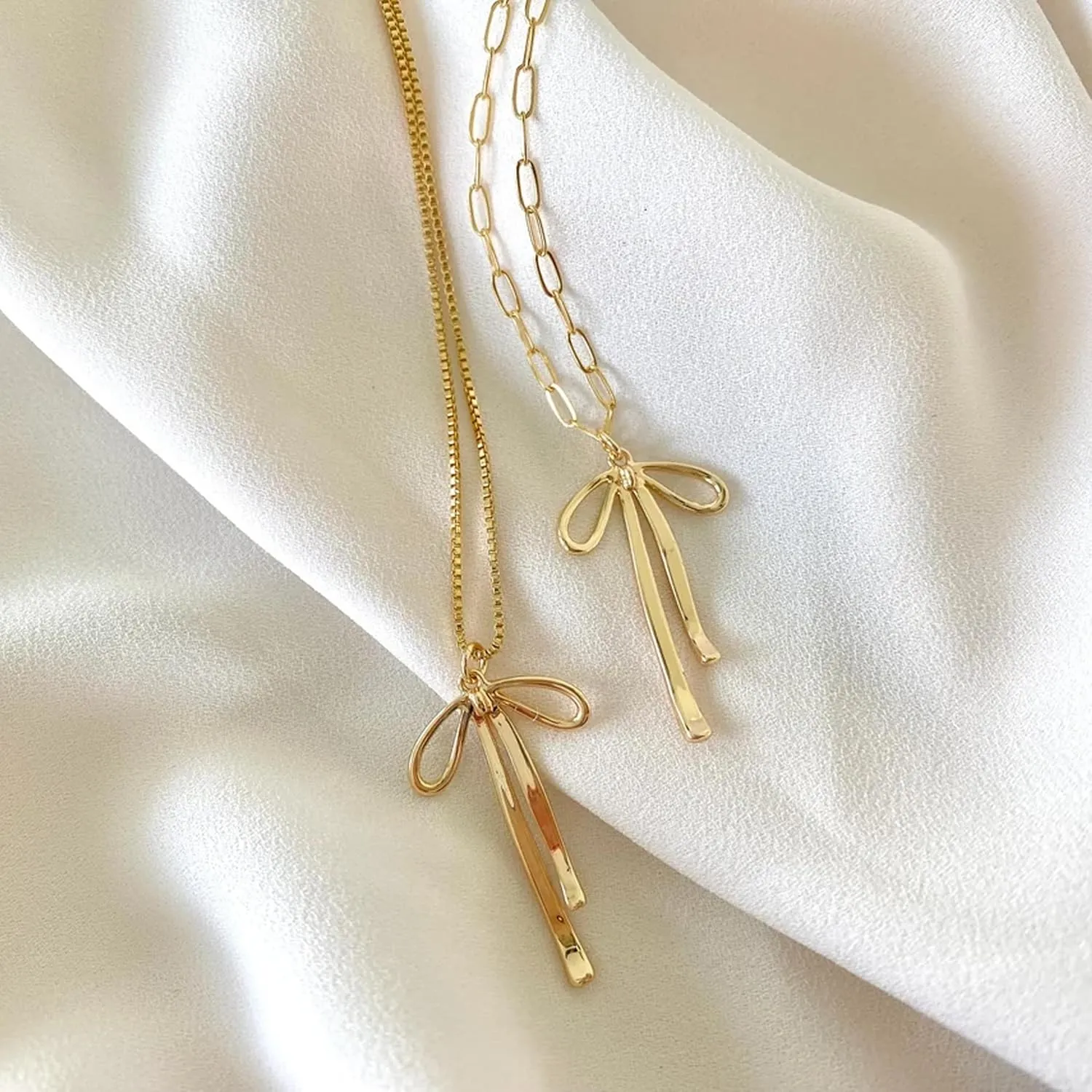 Choistily Bow Necklace Dainty Gold Pendant Necklaces for Women Bow Charm Jewelry Bow Themed Gifts for Friends Trendy Necklace for Women 2025