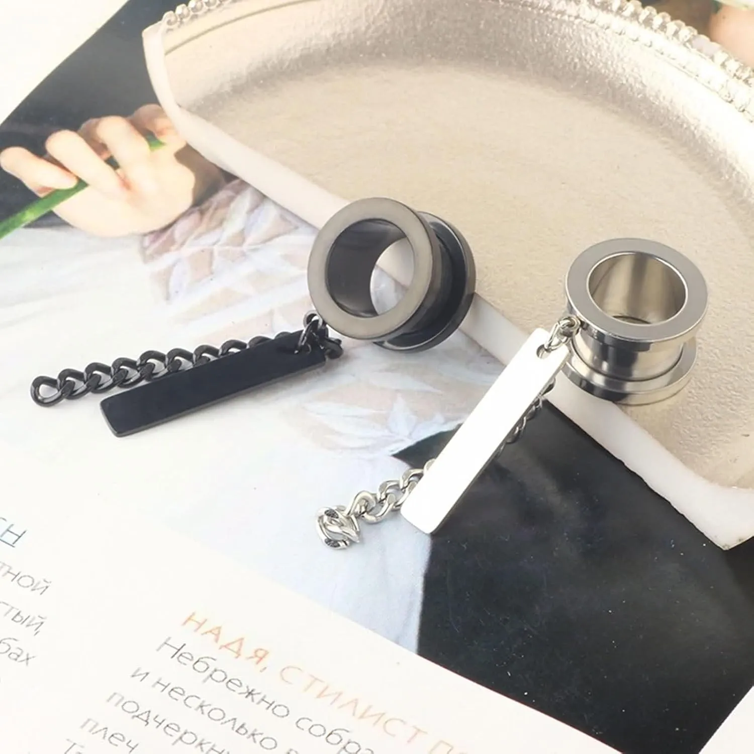 Epinki Stainless Steel Tunnels for Ears, 1 Pair Women and Men Ear Gauges Round with Chain and Rectangle Pendant