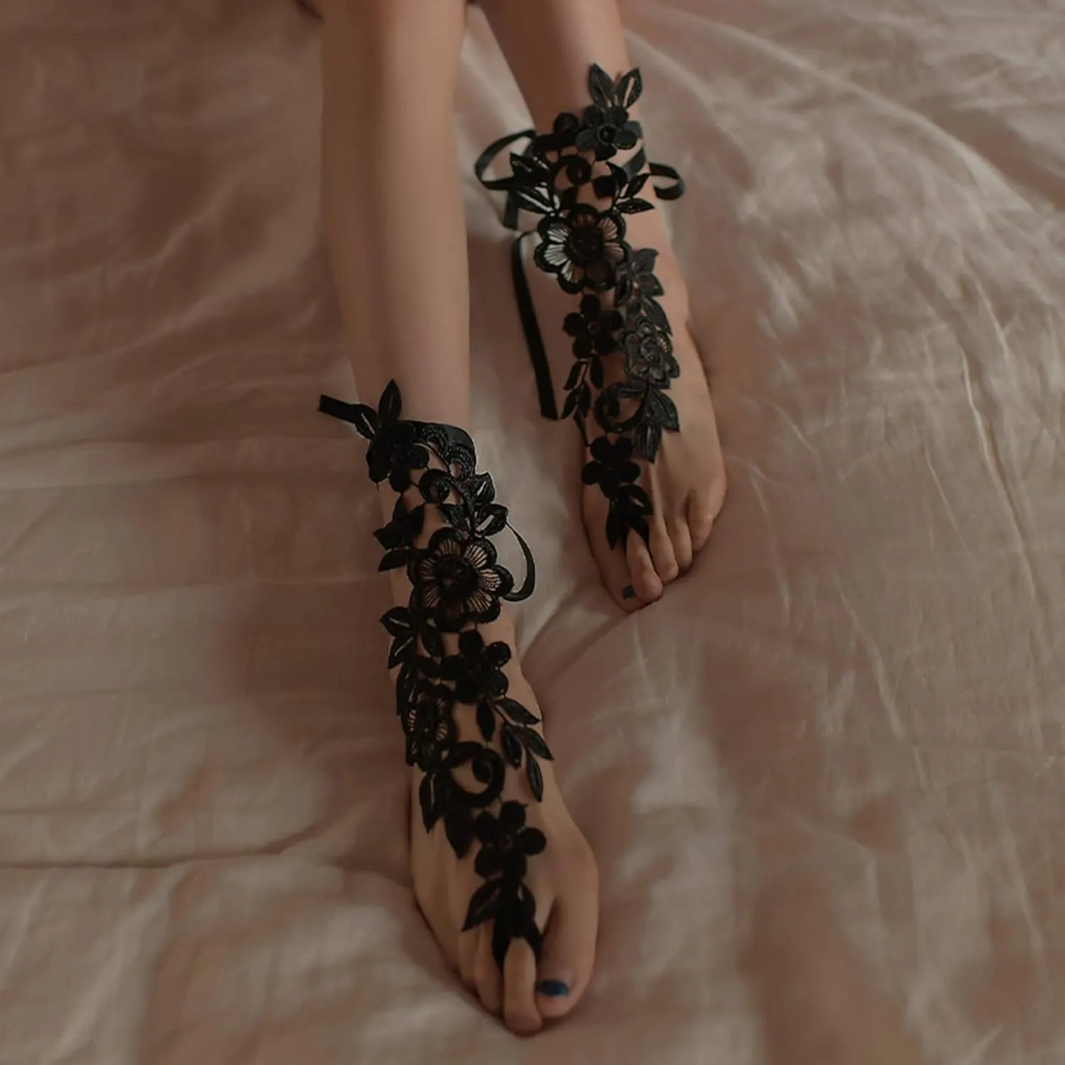 FORUBUS Sexy Flower Lace Anklet with Toe Ring for Women, Bowknot Tie Strap Embroidery Floral Lace Anklets for Wedding Barefoot Beach Sandals Jewelry