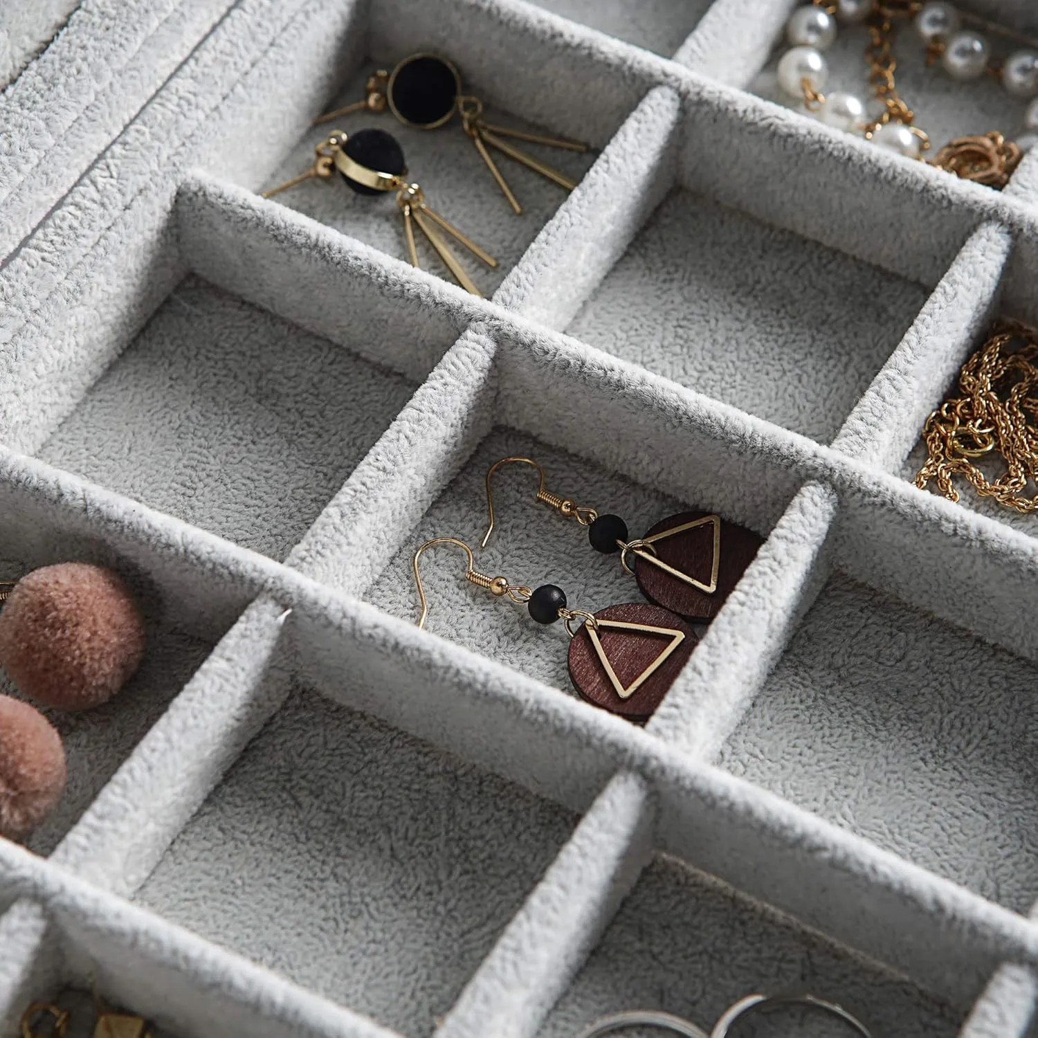 Frebeauty Velvet Jewelry Tray,24 Grid Jewelry Organizer with Clear Lid,Earring Holder Organizer with Clasp,Drawer Insert Rings Pendants Brooches,13.8 x 9.5 x 2 Inches,Gift for Women Girls(Grey)