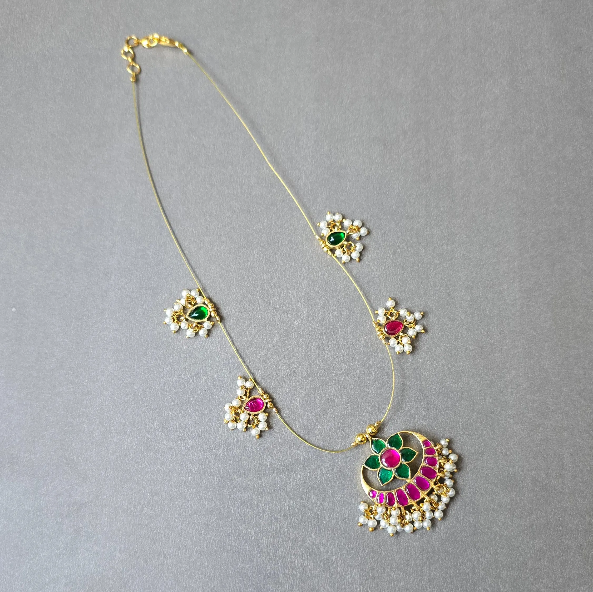 Jadau Floral Pendant With Invisible Chain