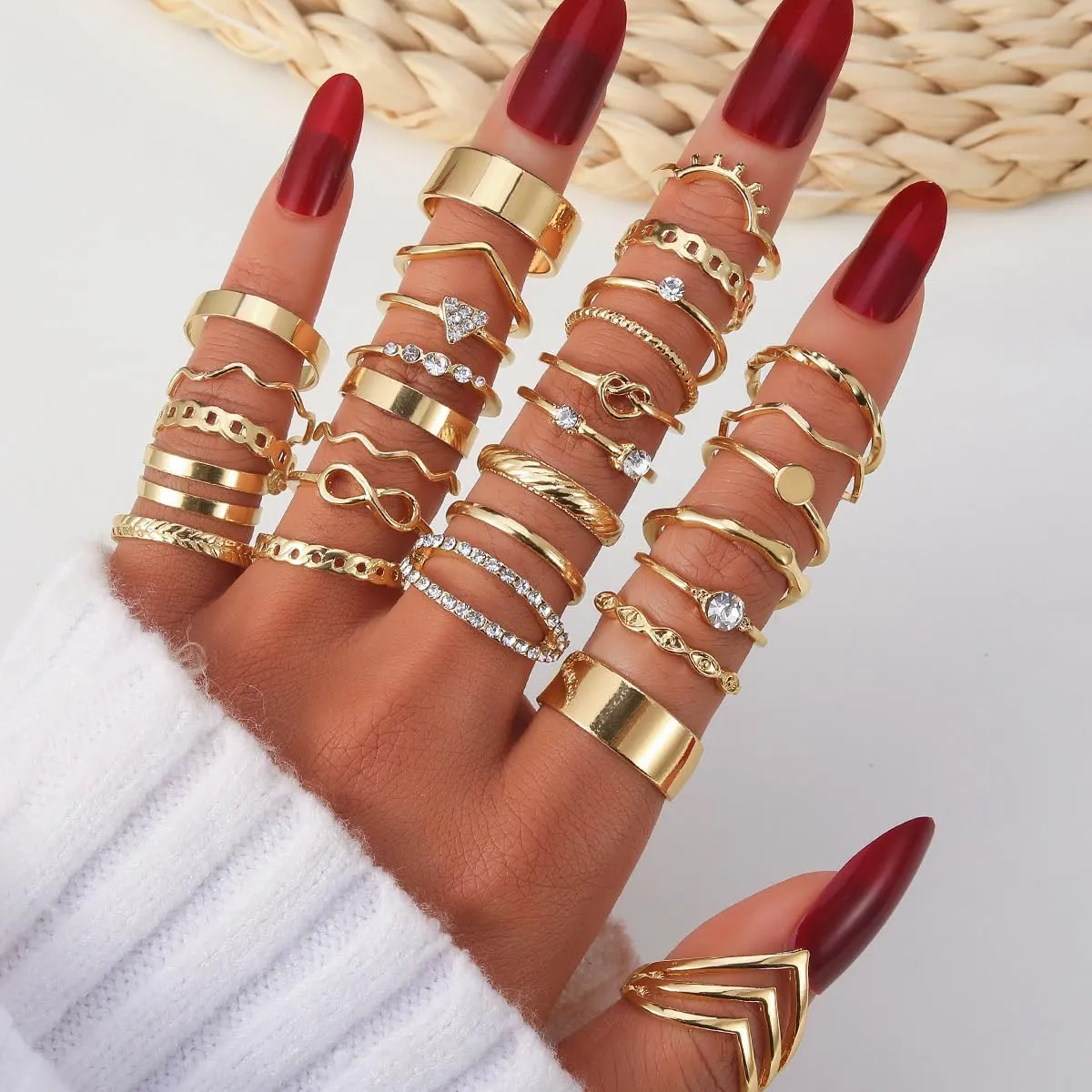 KISS WIFE Gold Knuckle Rings Set for Women, Dainty Simple Trendy Cute Stackable Finger Rings Pack, Perfect for Stacking Layering on Thumb and Knuckle, Mixed Size, Jewelry Gift