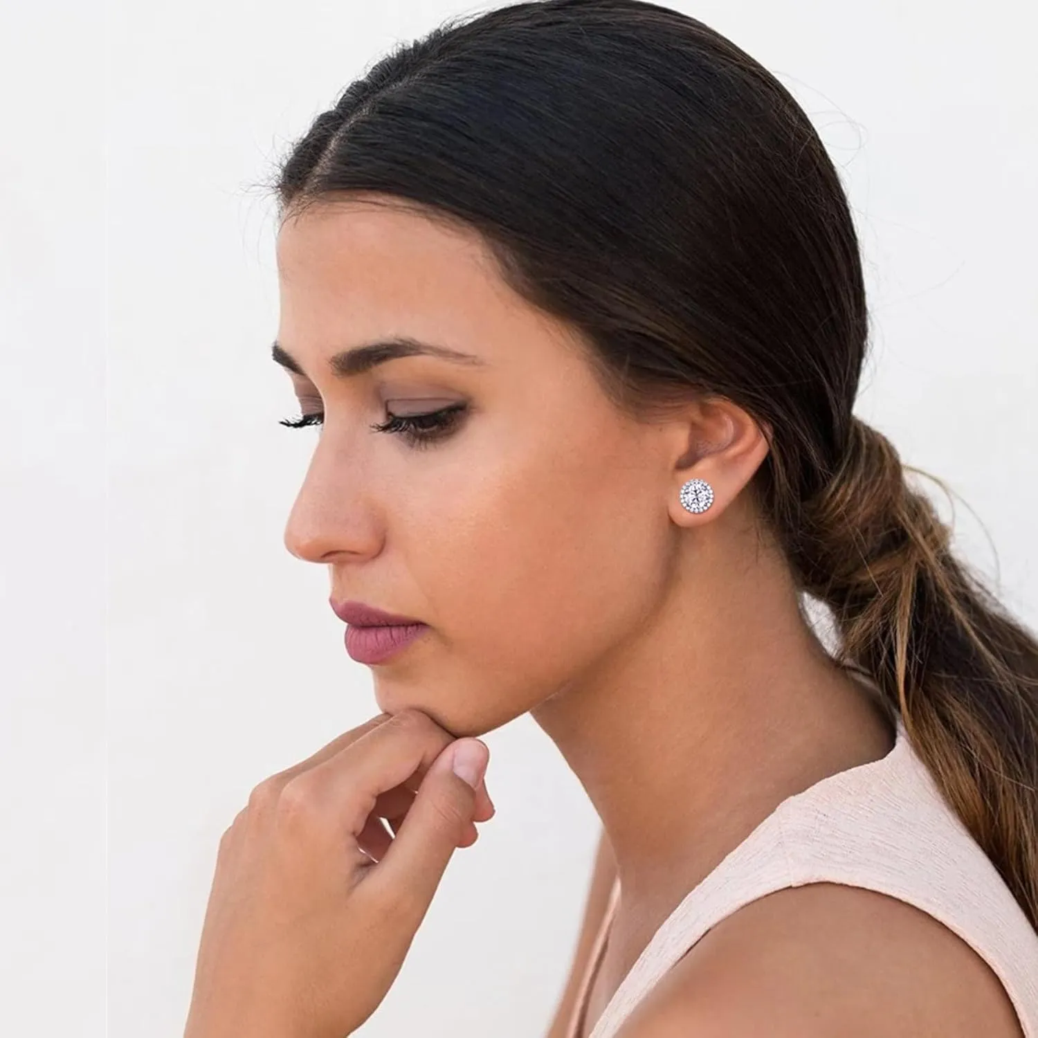 Moissanite Earrings Studs for Women, Round Cut D Color VVS1 Clarity Lab Created Moissanite Studs Earrings for Men S925 Sterling Silver Plated with 18k White Gold Jewelry