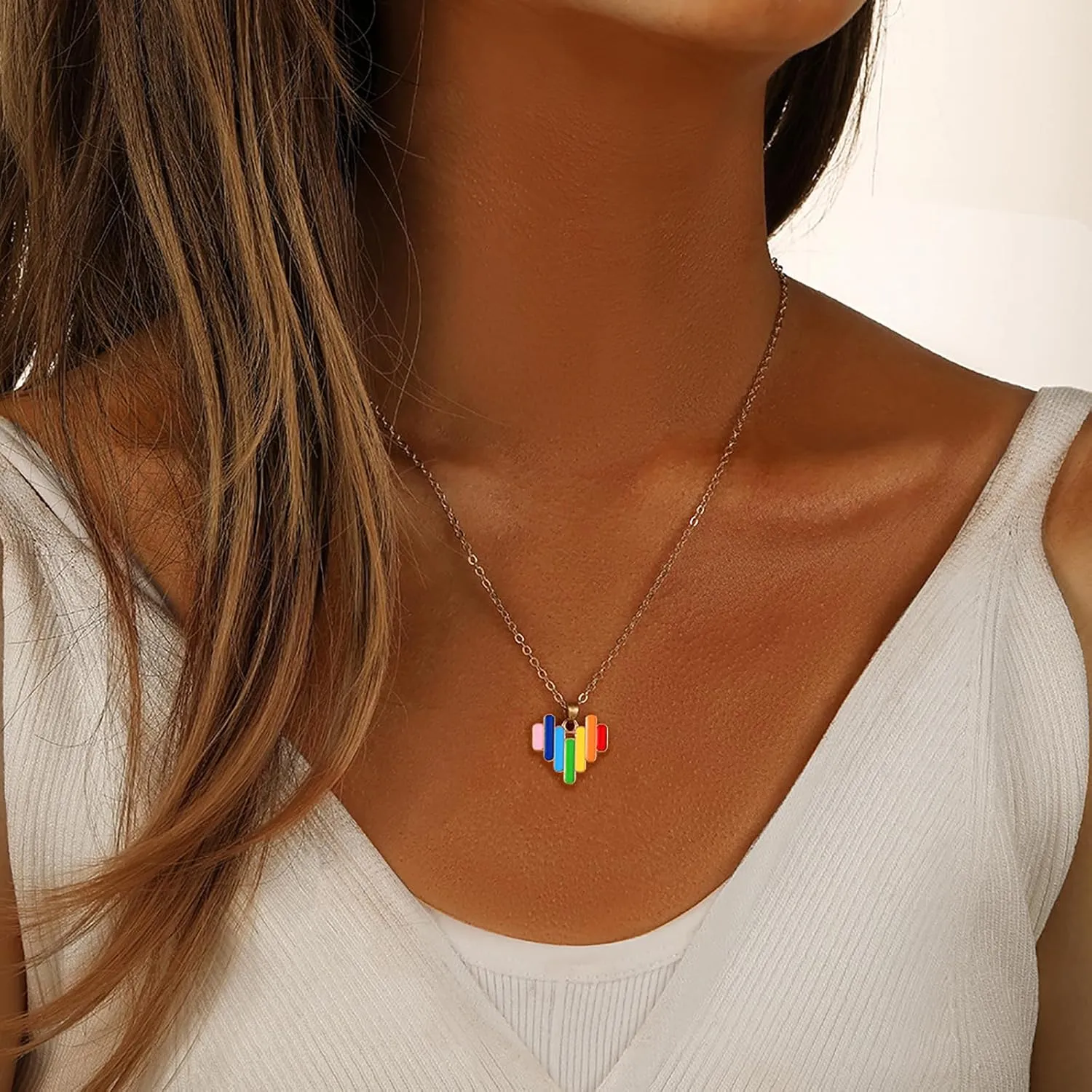 Rainbow Pride Necklace Rainbow Heart Shape Pendant Necklace for Men Women Gay Lesbian Couple LOVE WINS Charm Chain Necklaces Pride Month LGBT Parade Jewelry Gift