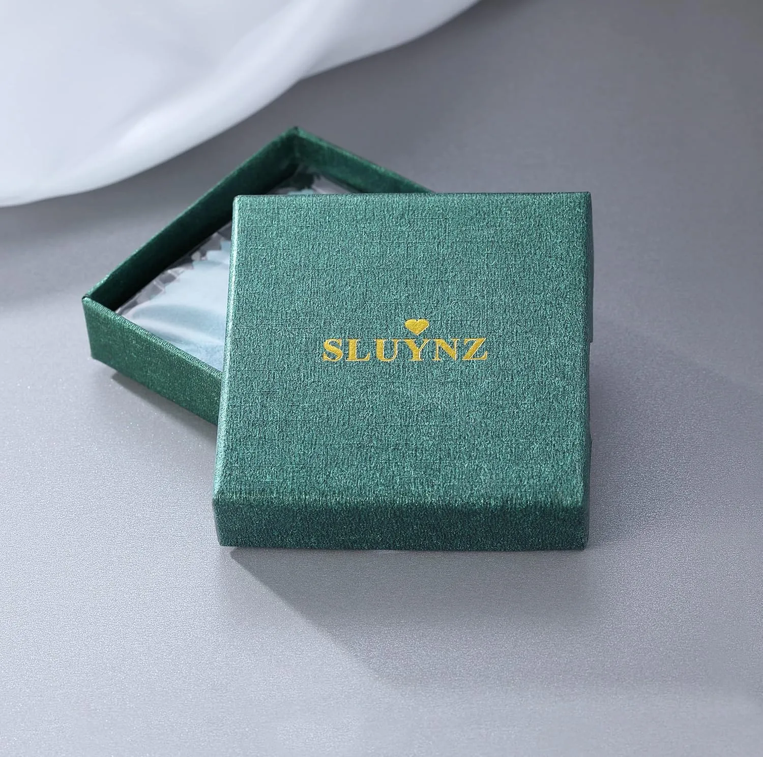 SLUYNZ Solid 925 Sterling Silver Sparkling Cubic Zirconia Stud Earrings for Women Teens Round CZ Stud Earrings 5MM/6MM/7MM Simulated Diamond Studs