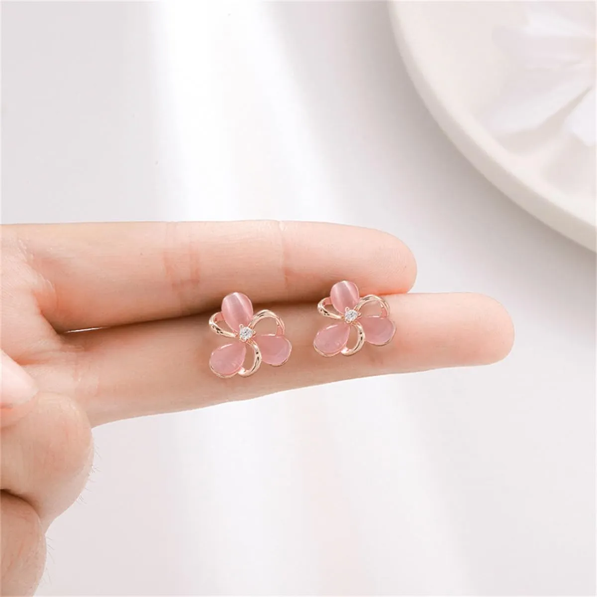 Small CZ Clover Leaf Stud Earrings for Women 925 Sterling Silver 14K Gold Plated Cat Eye's Shamrock Flower Studs Lucky Opal Petal Floral Cartilage Tragus Earring Chic Jewelry for Mother Sister