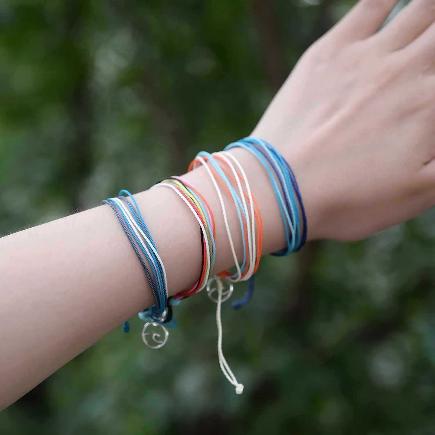 Softones VSCO String Wave Bracelets for Women Handmade Colorful Waterproof Adjustable Braided Beach Bracelet Set for Women