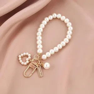 The ‘Pearl Bow Heart Bag Charm’