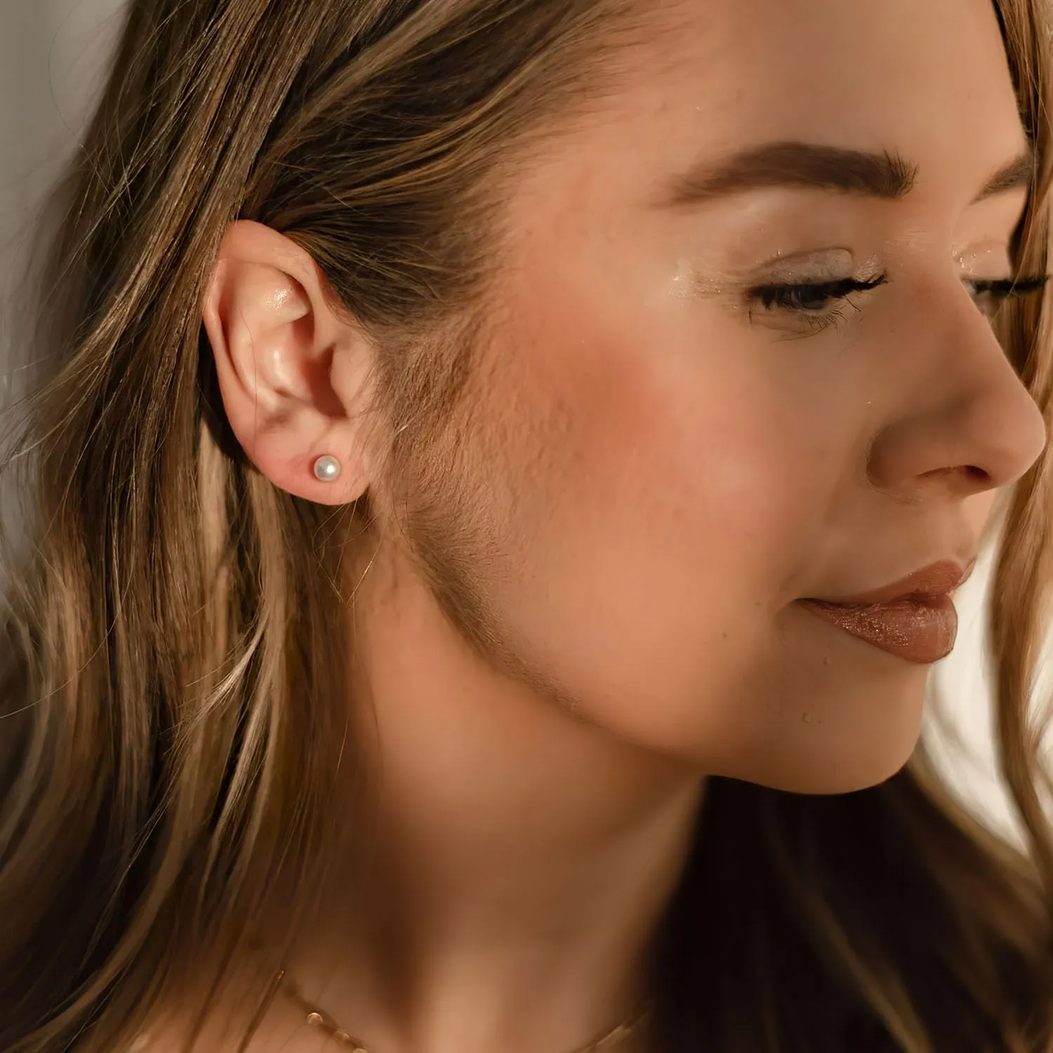 Threadless Flat Back Pearl Earrings, 14K Gold Plated Pearl Stud Earrings Hypoallergenic | Cartilage Earring | Helix Piercing Jewelry | Tragus Piercing Jewelry | Push in Flatback Earrings for Women Men