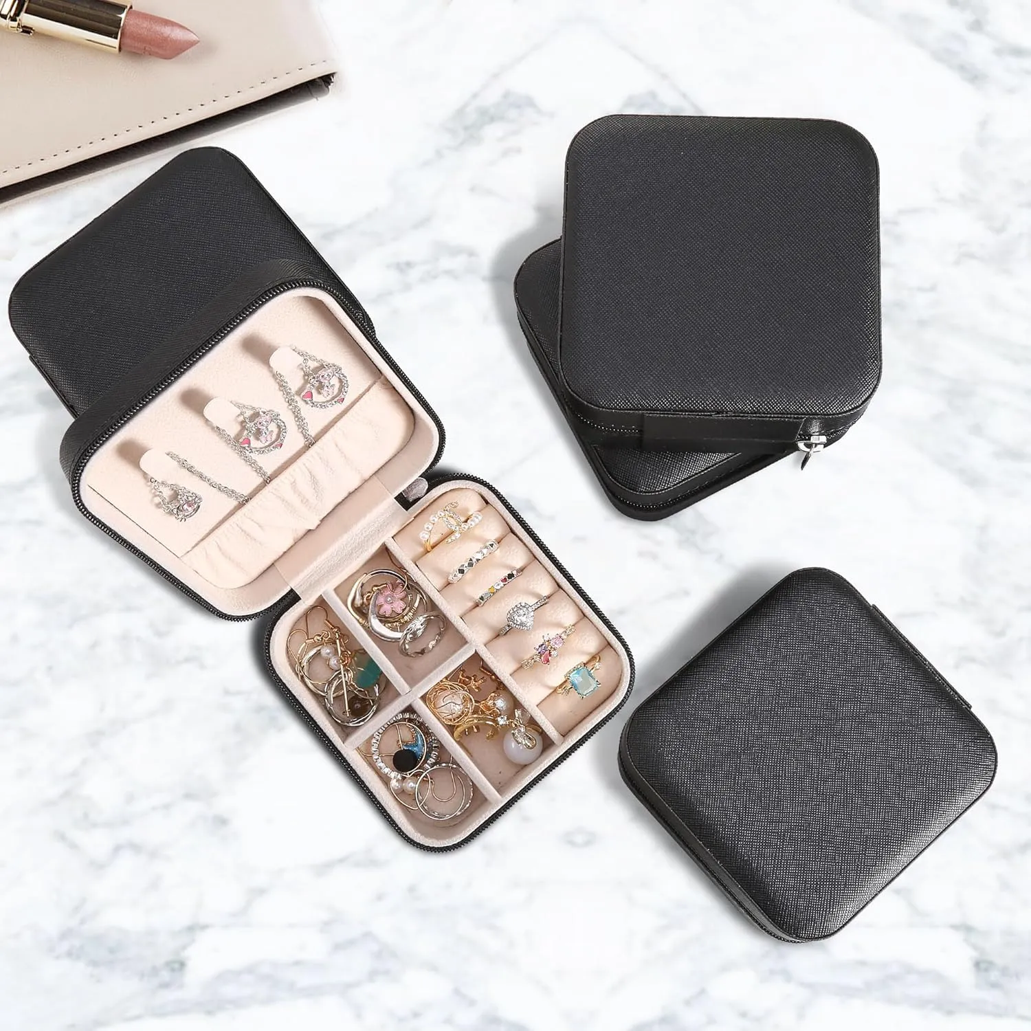 Travel Jewelry Box Small Jewelry Organizer Multi-functional Mini Travel Case Holder for Girls Women Stud Earrings, Rings, Necklaces, Pendant, Bracelets Storage, 1PC Black
