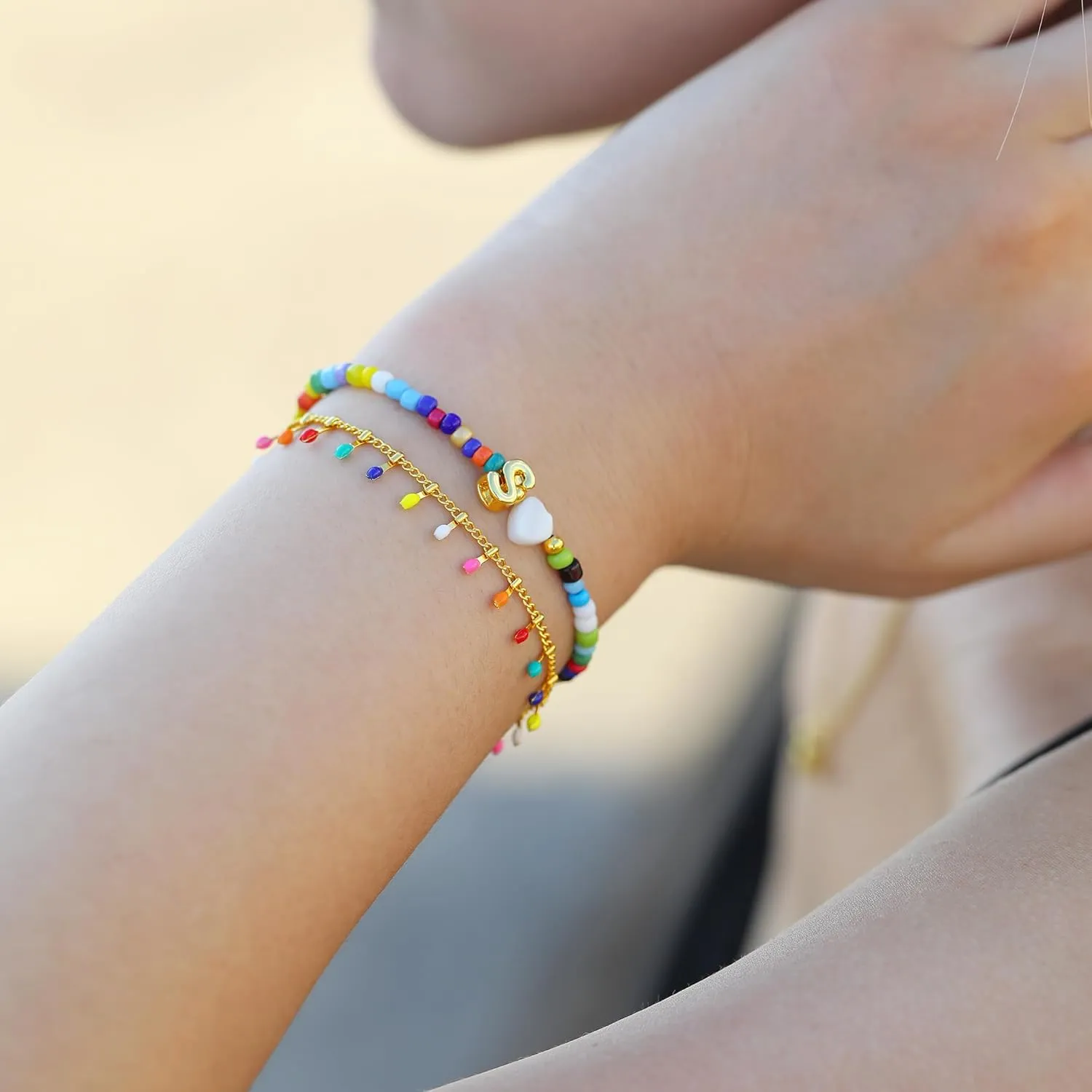 Turandoss Colorful Beaded Letter Bracelets for Girls Gifts - Gold Initial A-Z Bracelets for Teen Girl Women, Gold Charm Bracelet Jewelry for Teen Girls Women