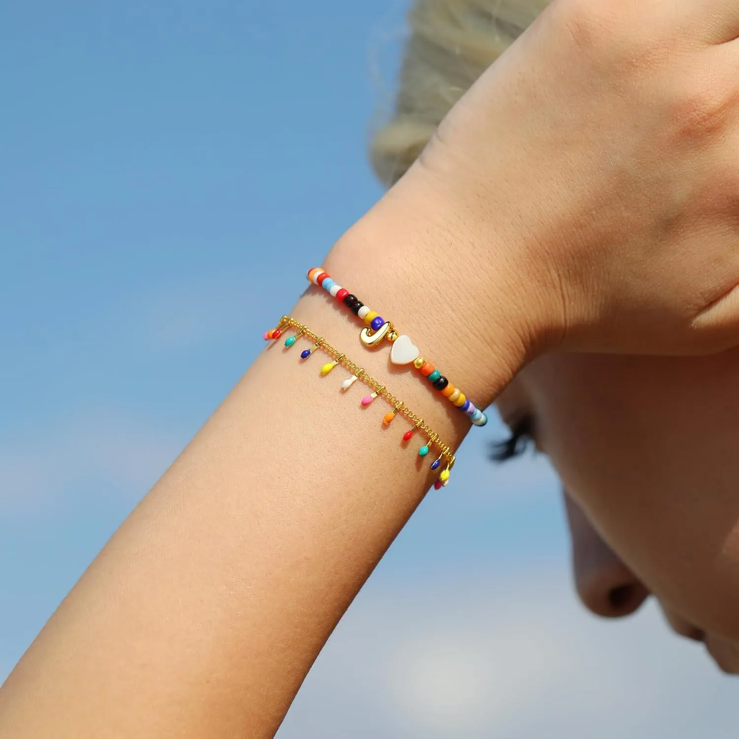 Turandoss Colorful Beaded Letter Bracelets for Girls Gifts - Gold Initial A-Z Bracelets for Teen Girl Women, Gold Charm Bracelet Jewelry for Teen Girls Women