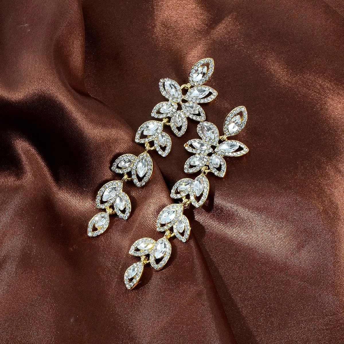Wedding Rhinestone Drop Earrings - Womens Sparkling Long CZ Cluster Leaf Floral Crystal Vintage Bridal Chandelier Dangle Earrings for Women Brides Bridesmaids Party Prom